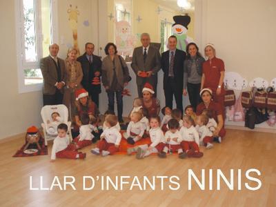 Visita institucional a la llar d'infants Ninis - Nadal 2009