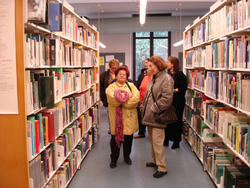 Escola d'Adults - visita a la Biblioteca curs 2006