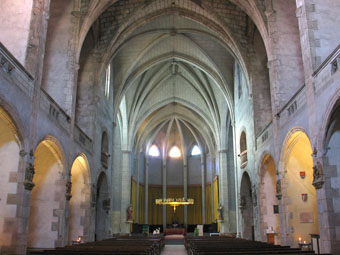 L'interior de l'esglsia parroquial s d'estil gtic tard