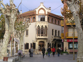 La Casa museu Llus Domnech i Montaner est ubicada en un edifici modernista